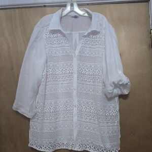 Roz & Ali White Crochet Button-Front Blouse